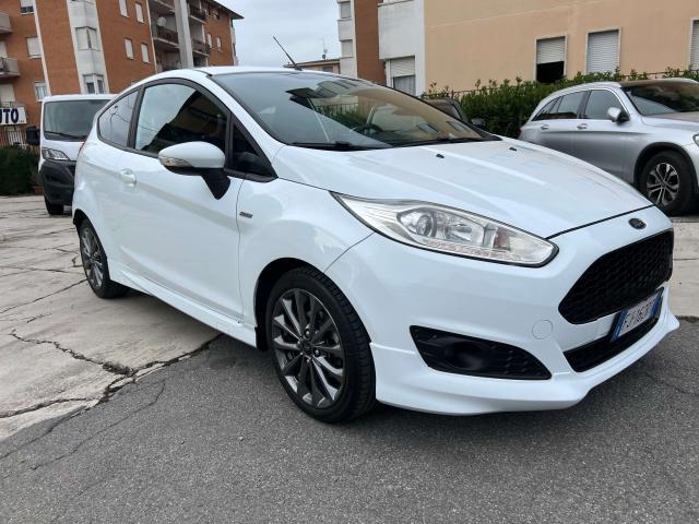 Ford Fiesta 3p 1.5 tdci ST-line 75cv OK NEOPATENTATI