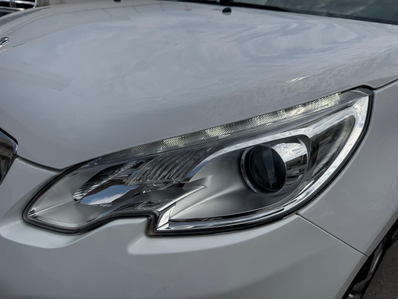 Peugeot 2008 1.2 BENZINA 82CV Allure 2016