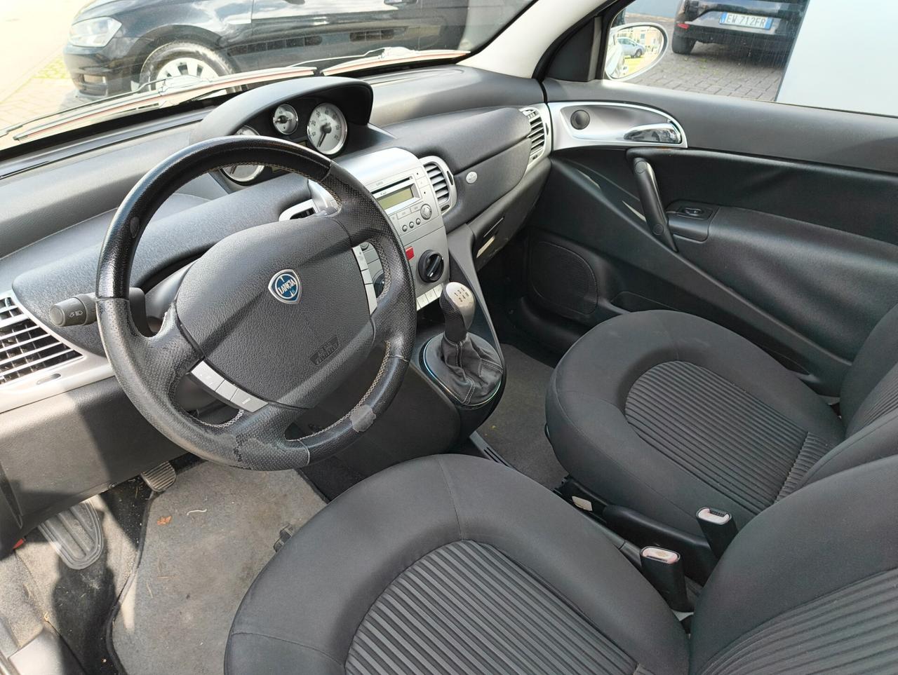 Lancia Ypsilon 1.3 MJT 75 CV