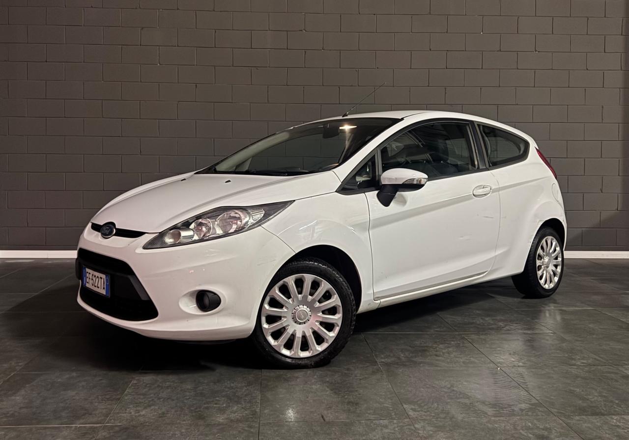 Ford Fiesta 1.2 82CV 3 porte Titanium UNICO PROPRIETARIO
