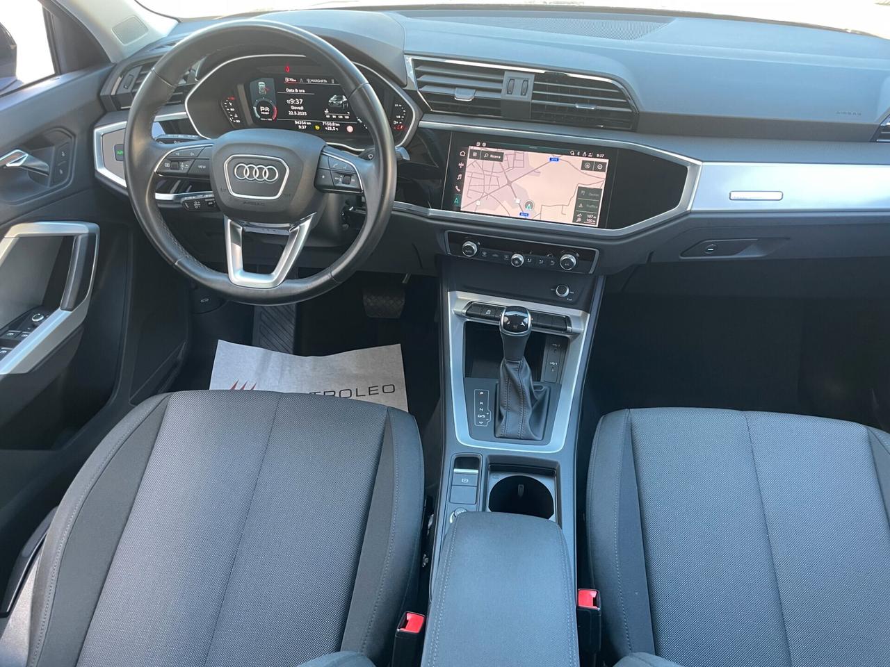Audi Q3 35 TDI S tronic Business