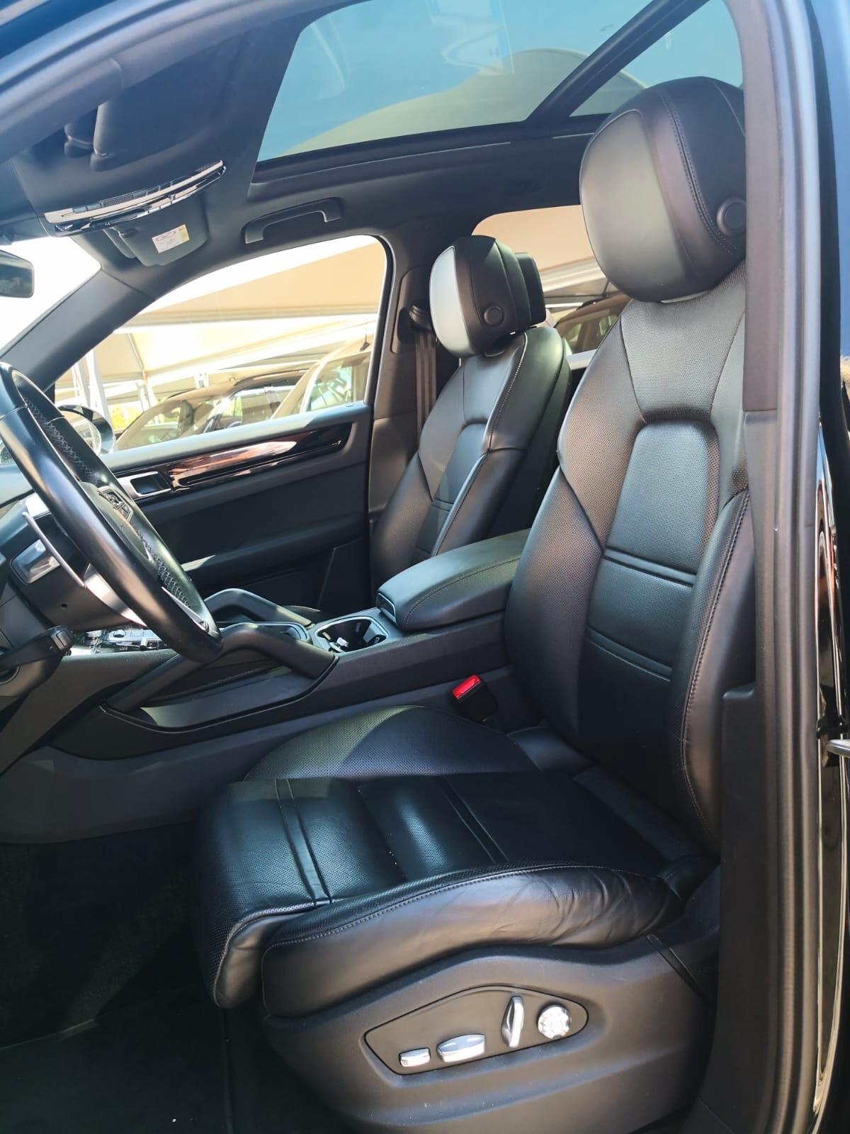 Porsche Cayenne 3.0 V6 E-Hybrid ***CONTOVENDITA - SU APPUNTAMENTO***