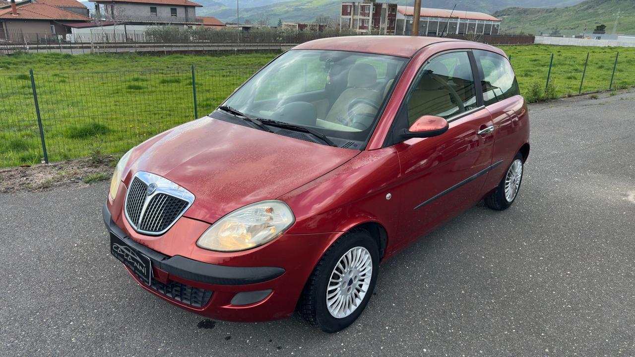 Lancia Ypsilon 1.2 16V Argento