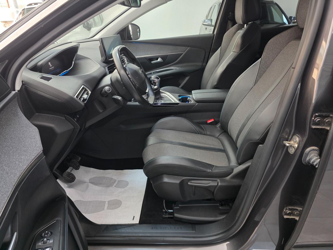 Peugeot 3008 BlueHDi 130 S&S Allure