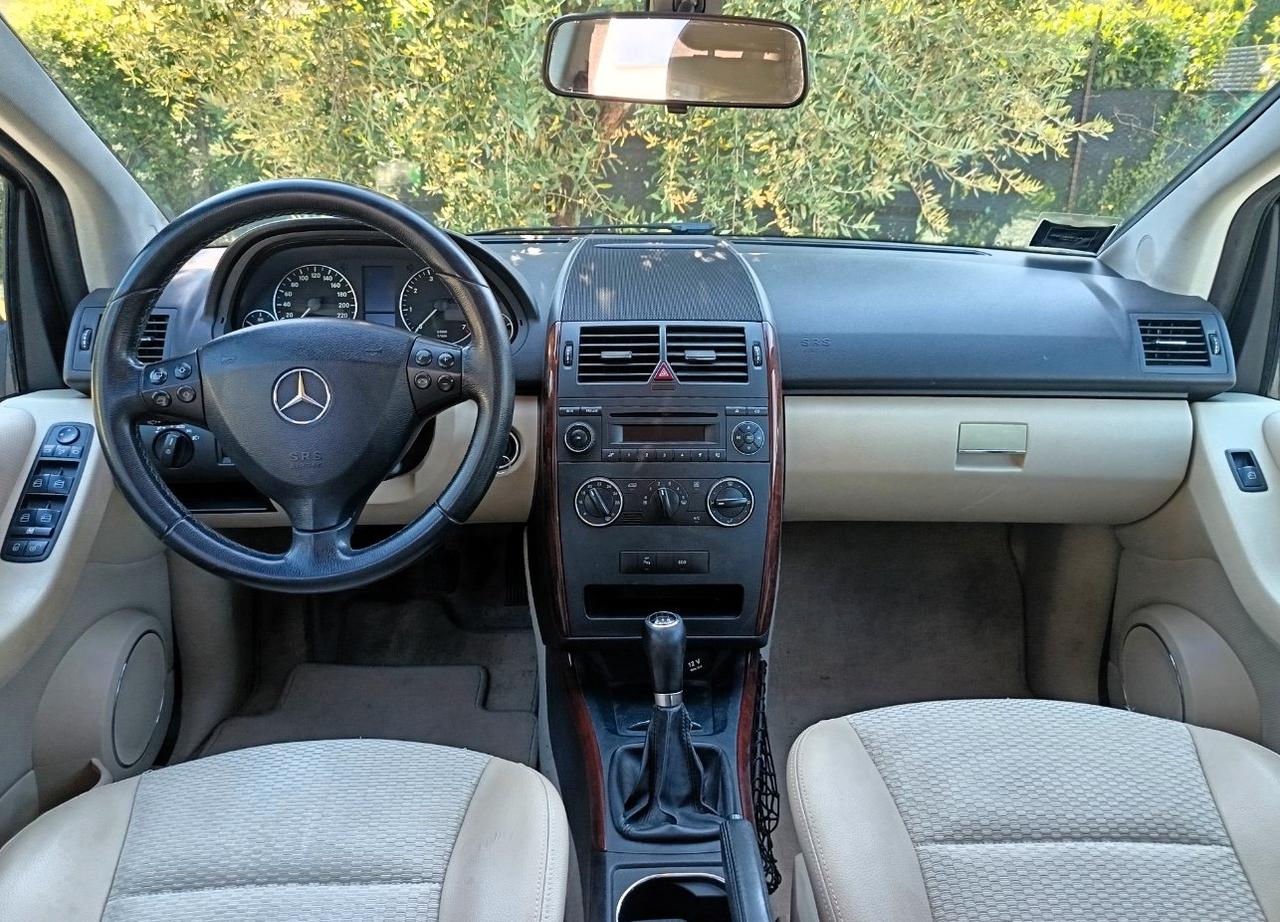 Mercedes A 160 BlueEfficiency Elegance