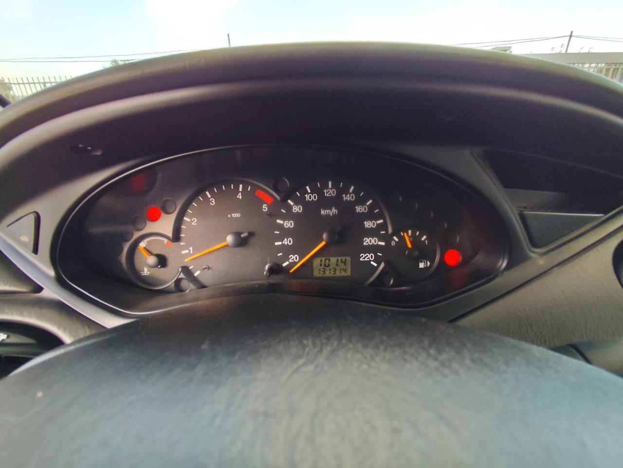 Ford Focus 1.8 TDDi cat SW Ghia