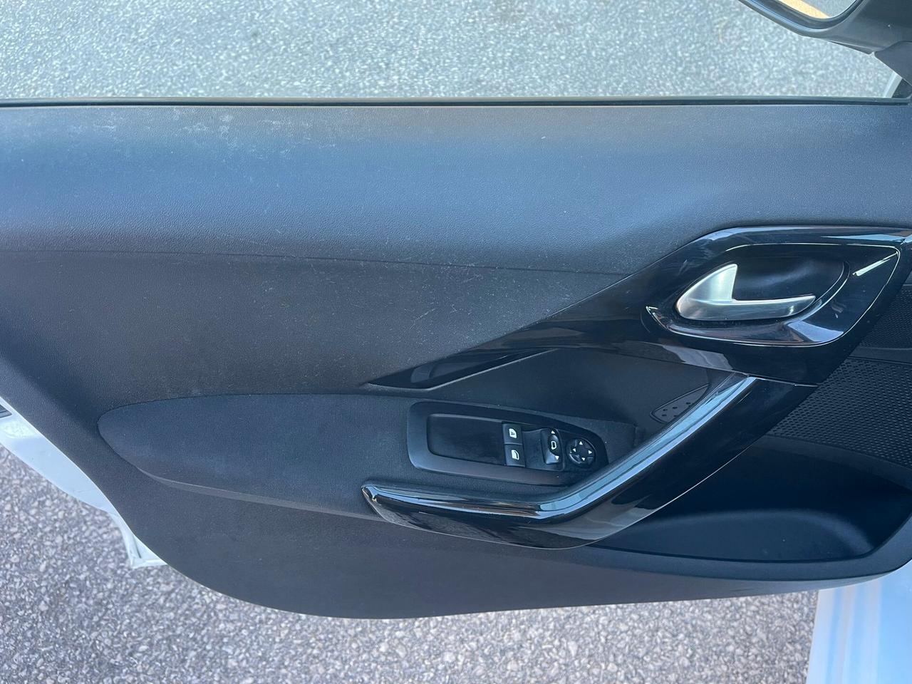 Peugeot 208 1.2 VTi 82 CV 5 porte Active