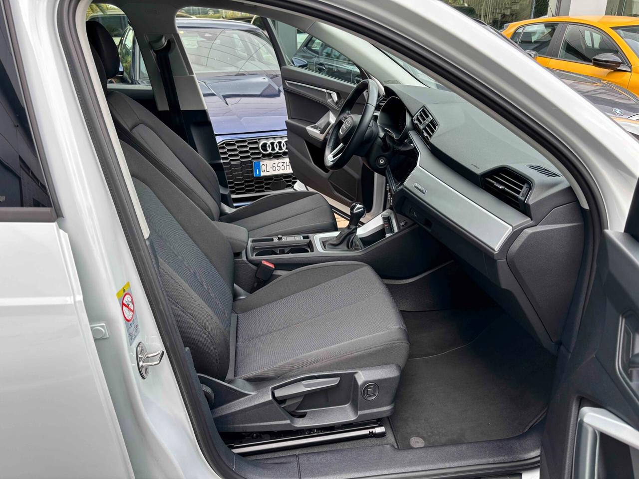 Audi Q3 35 TDI quattro S tronic Business