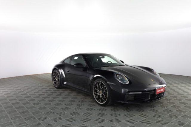 PORSCHE 911 911 Carrera 4