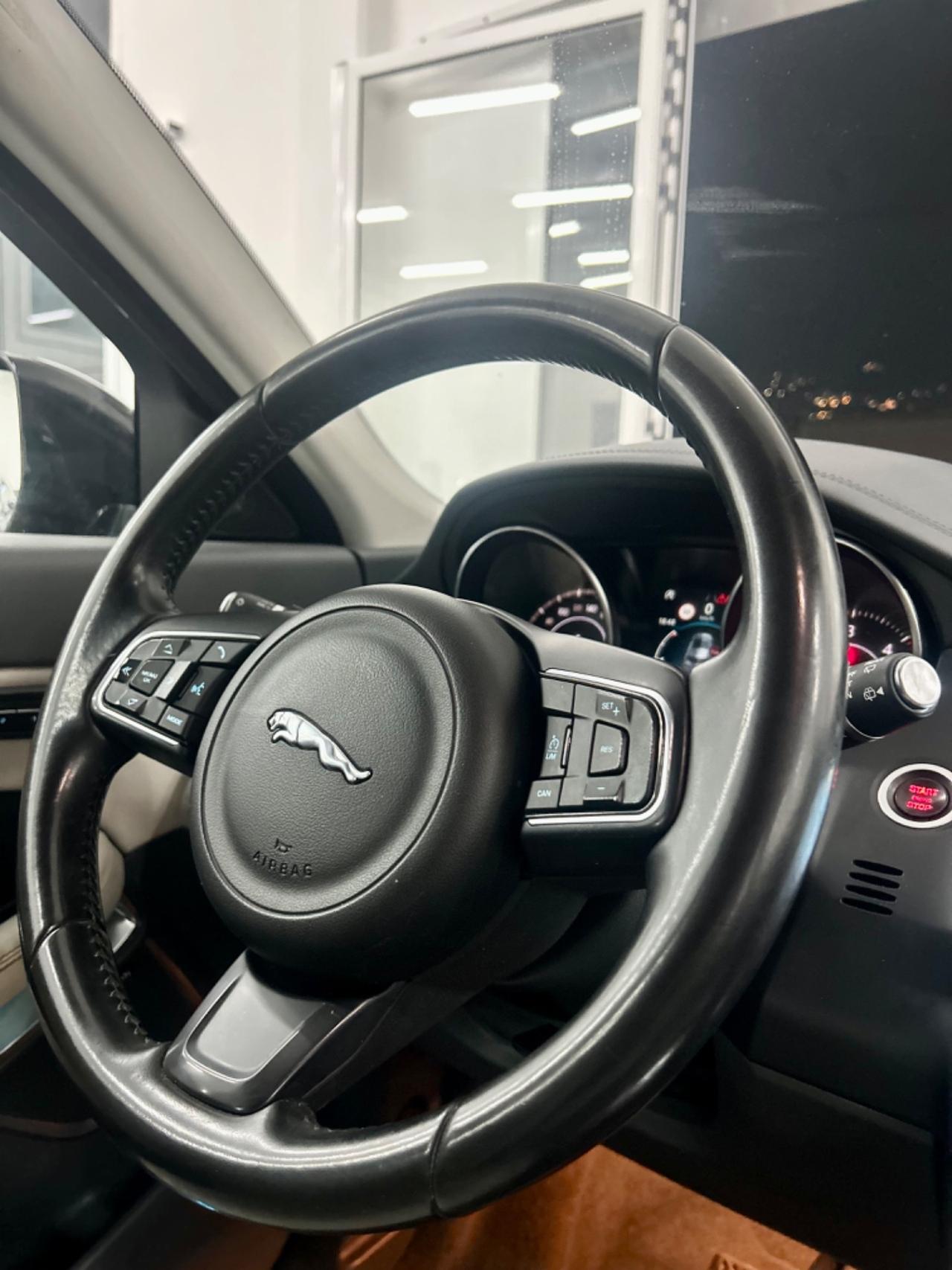 Jaguar E-Pace 2.0D R-Dynamic promo FINANZIABILE