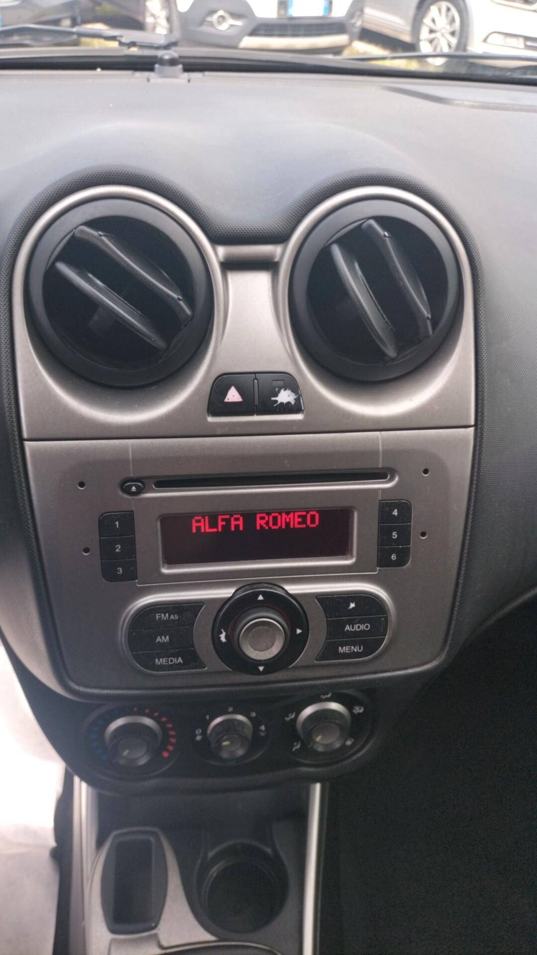 Alfa Romeo MiTo 1.4 70 CV **NEOPATENTATI** PREZZO REAL