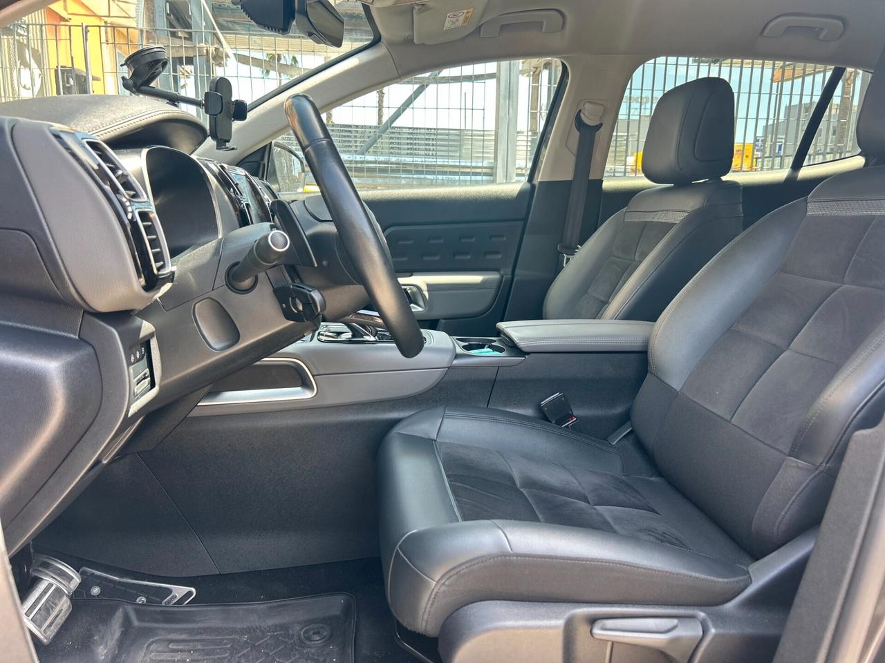Citroen C5 Aircross Hybrid 225 e-EAT8 Shine