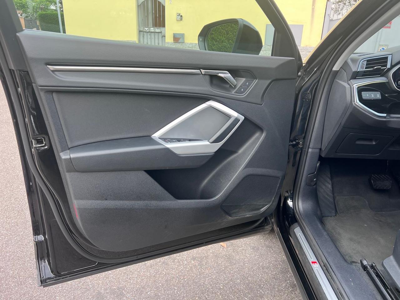 Audi Q3 1.5 35 TFSI S line Edition #10765