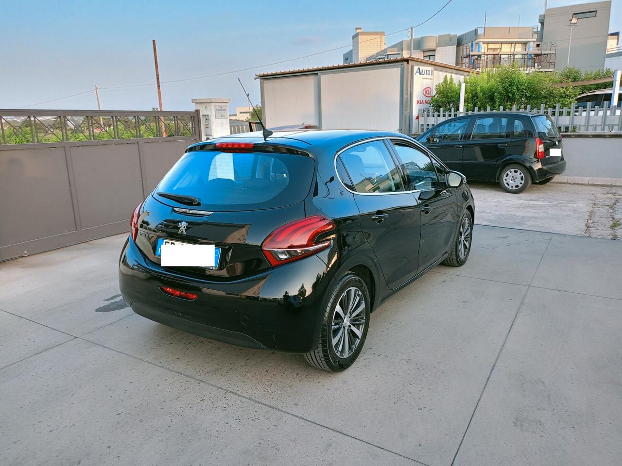 Peugeot 208 1500 HDi diesel 75cv