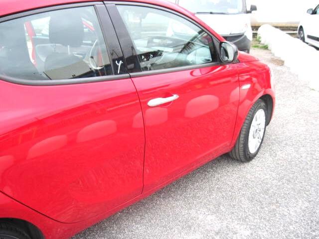 Lancia Ypsilon 1.3 MJT 16V 95 CV 5 porte GARANZIA