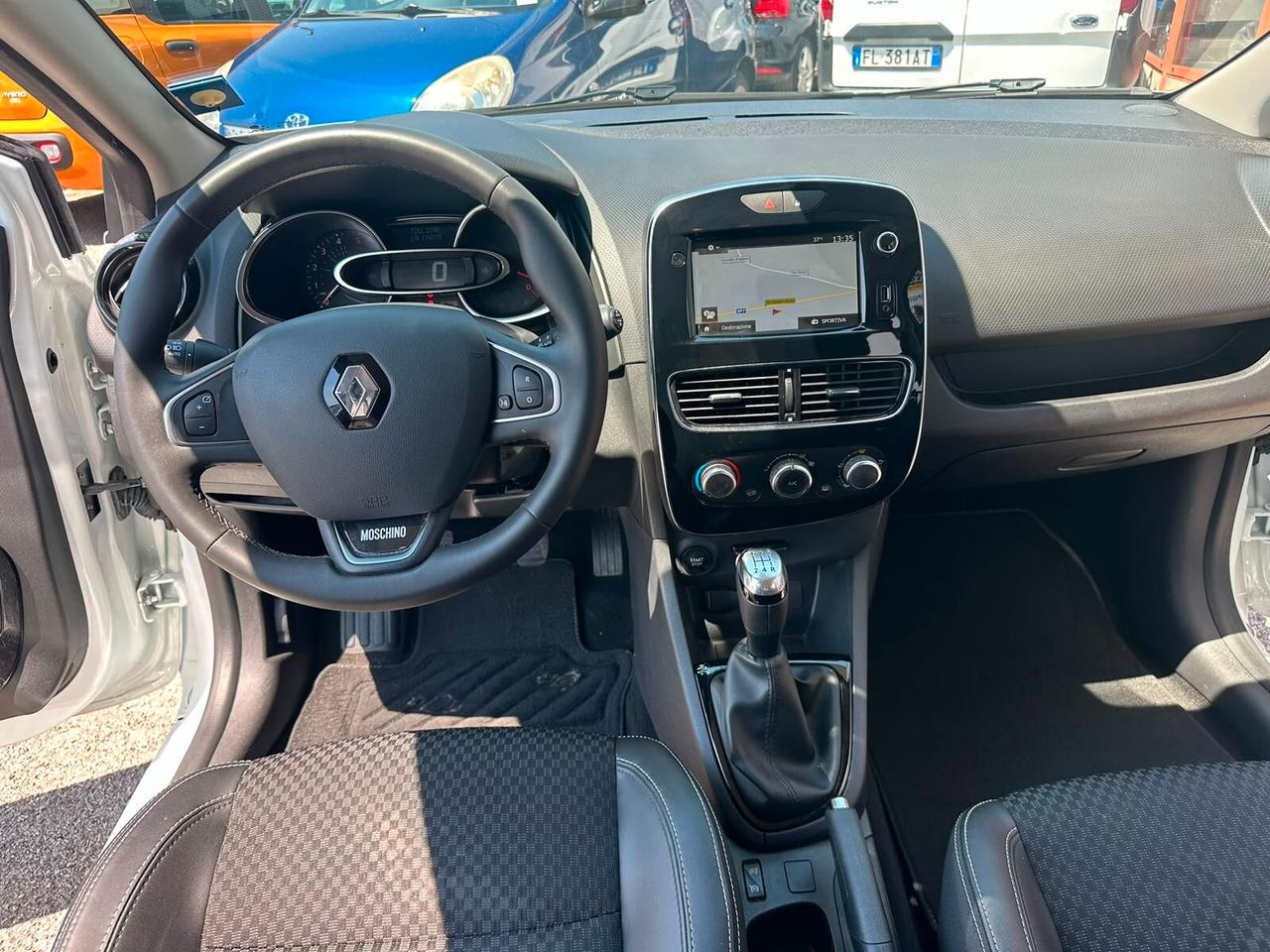 Renault Clio dCi 8V 75 CV 5 porte Moschino Intens