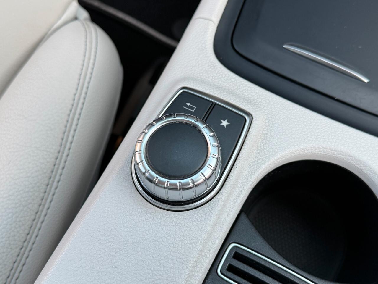 Mercedes GLA 200 d Autom Enduro *TETTO - 2016