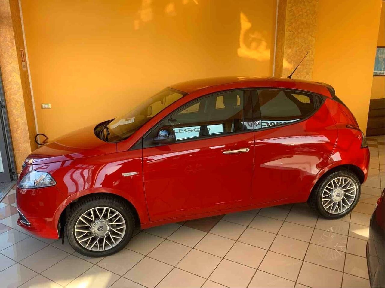 Lancia Ypsilon