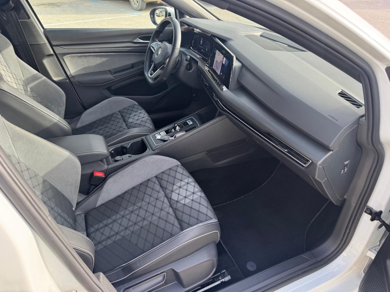 Volkswagen Golf 2.0 TDI 150 CV DSG SCR R-Line