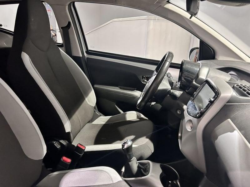 Toyota Aygo 1.0 VVT-i x-play TSS