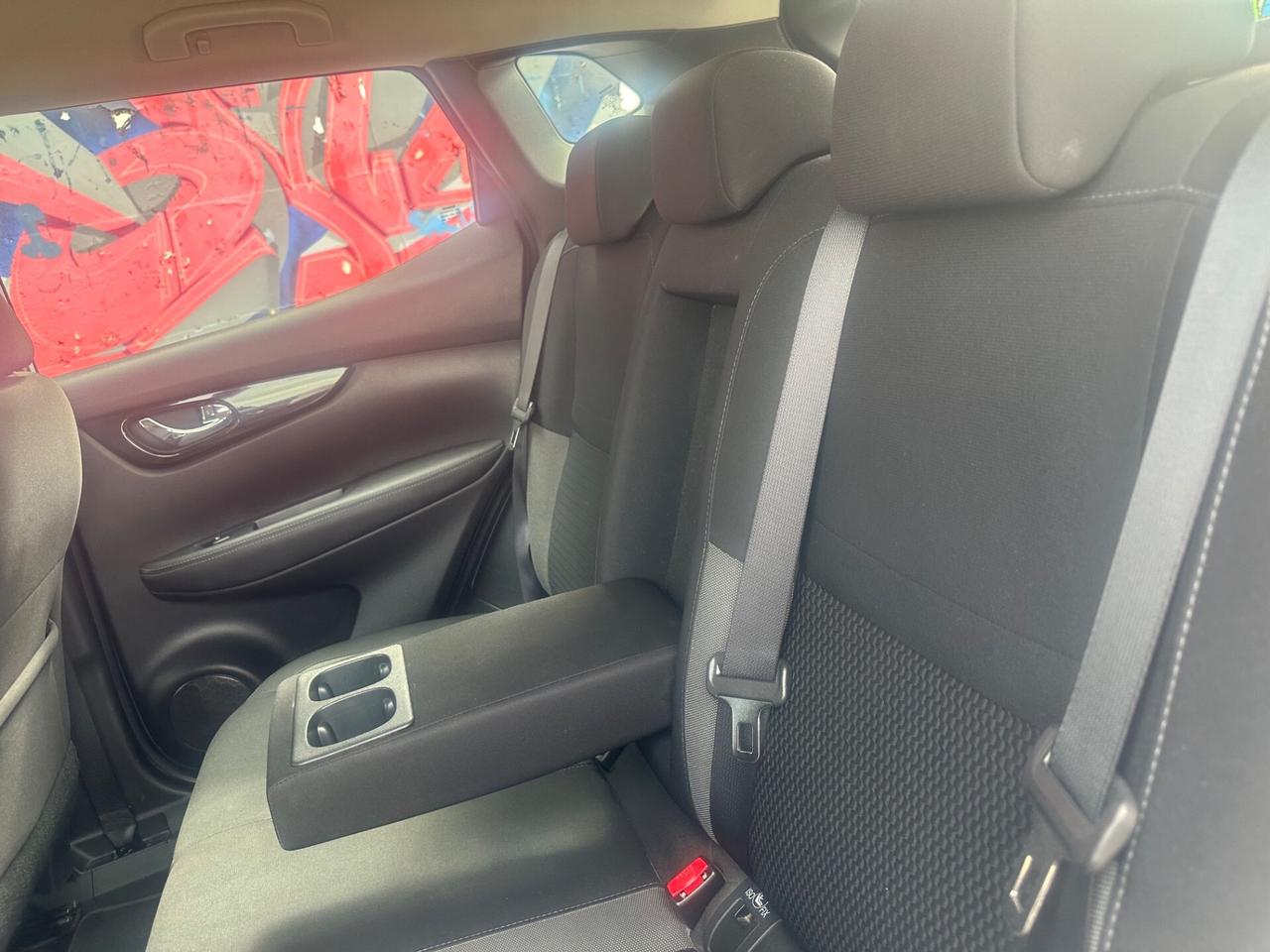 NISSAN QASHQAI 1.5 116CV AUTOM+NAVI+R.CAMERA+LED