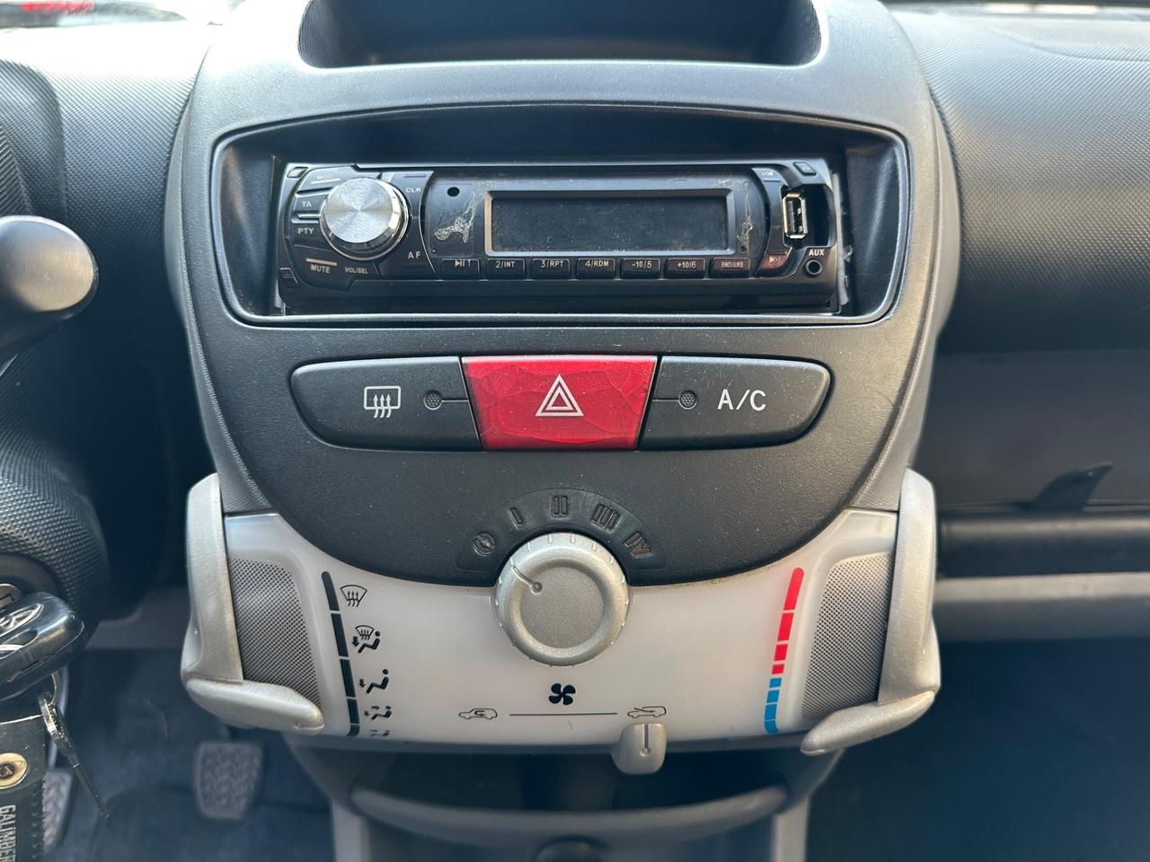 Toyota Aygo 1.0 12V VVT-i 3 porte Sol