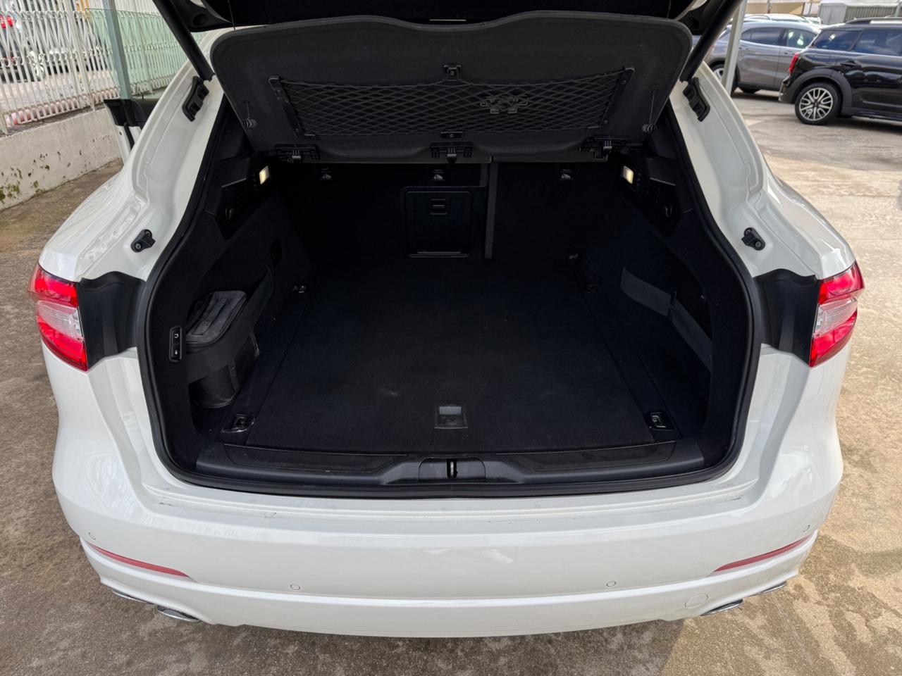 MASERATI LEVANTE V6 275 CV AWD GRANLUSSO / TETTO