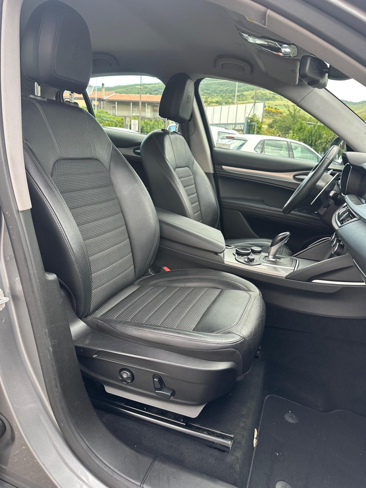 Alfa Romeo Stelvio 2.2 Turbodiesel 210 CV AT8 Q4 Executive