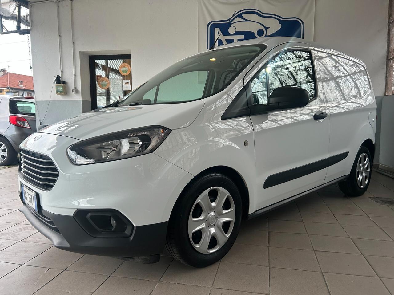 Ford Tourneo Courier 1.5 TDCI 100 CV