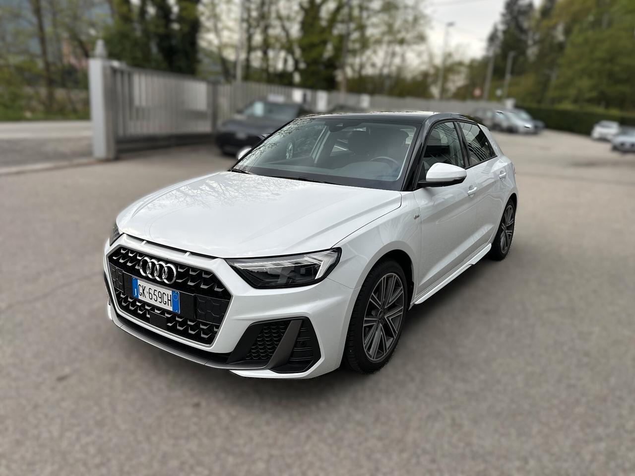 Audi A1 Sportback 30 TFSI S line edition