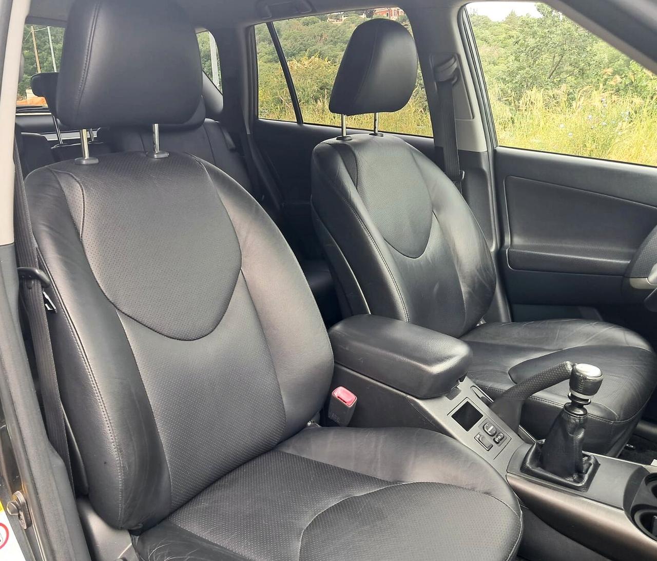 Toyota RAV 4 RAV4 2.2 D-4D 150 CV DPF Luxury