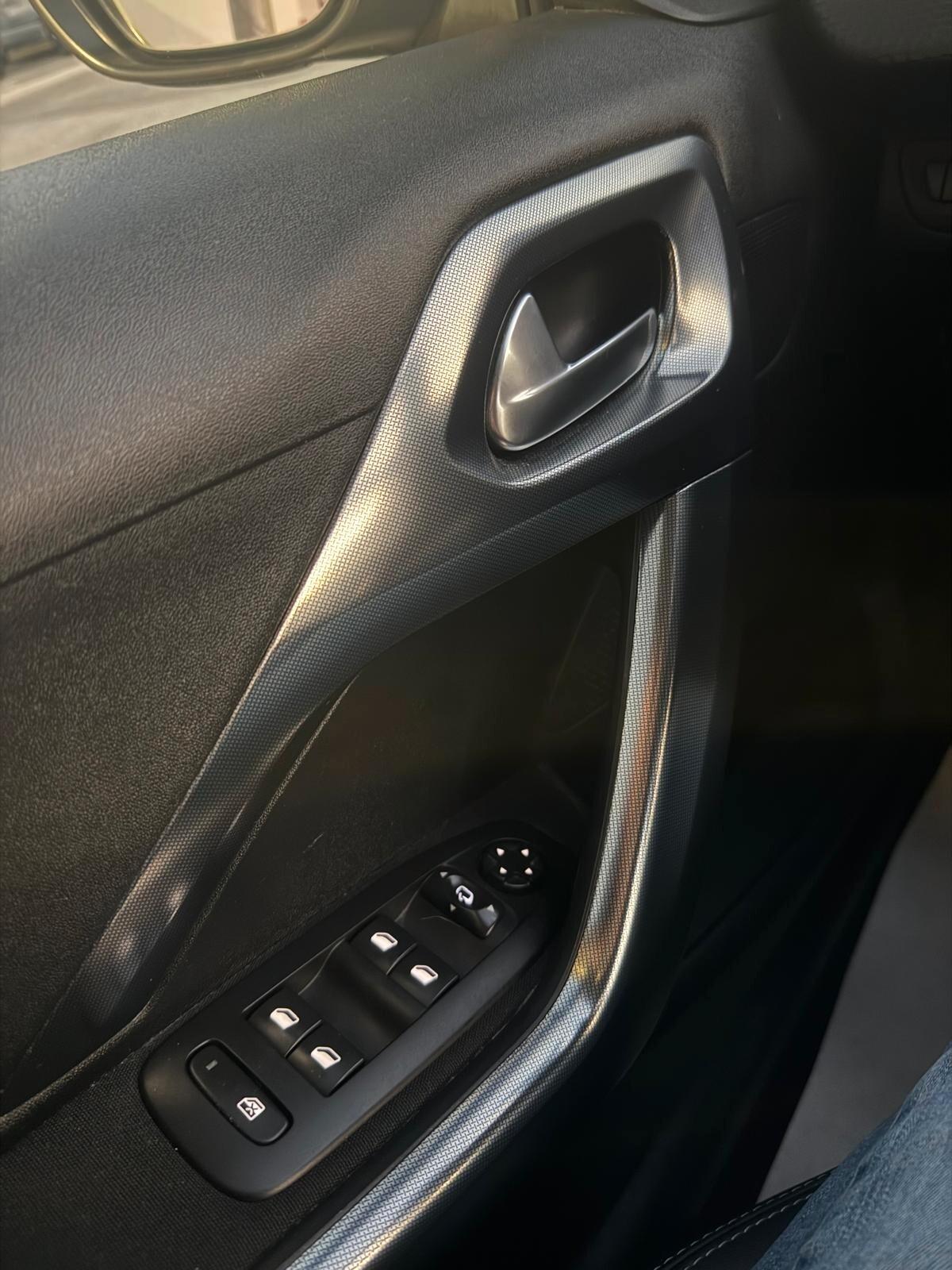 Peugeot 2008 PureTech Turbo 110 S&S Allure