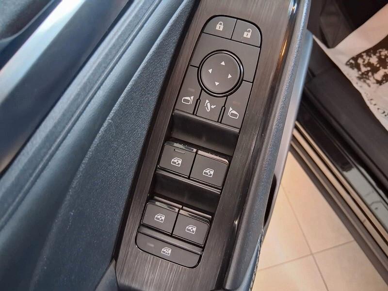 Nissan Qashqai MHEV 140 CV Business