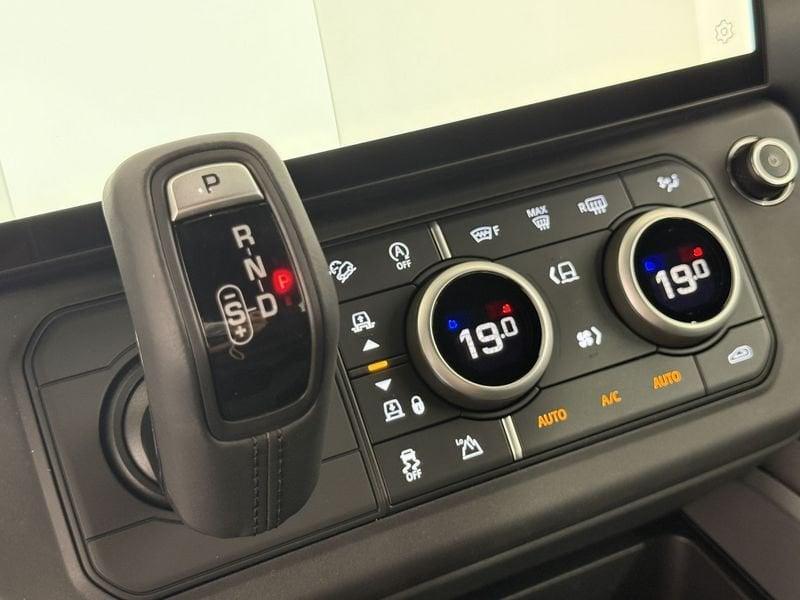Land Rover Defender D250 AWD Auto 110 X-Dynamic SE