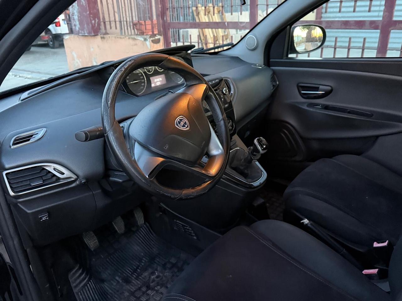 Lancia Ypsilon 1.2 69 CV 5 porte GPL Ecochic Silver