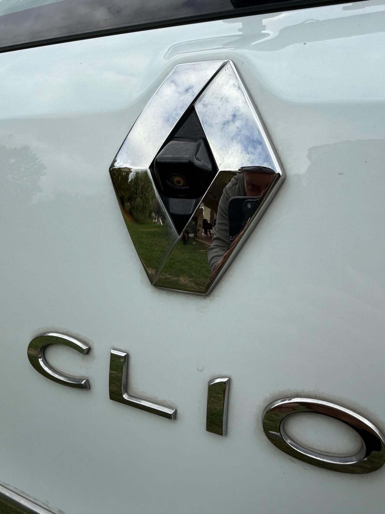 Renault Clio dCi 8V 90 CV EDC 5 porte Moschino Life
