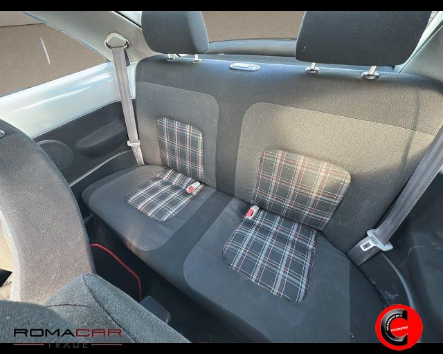 VOLKSWAGEN New Beetle 1.6