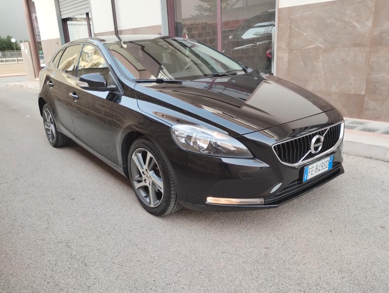 Volvo V40 D2 Kinetic 2.0 120 HP