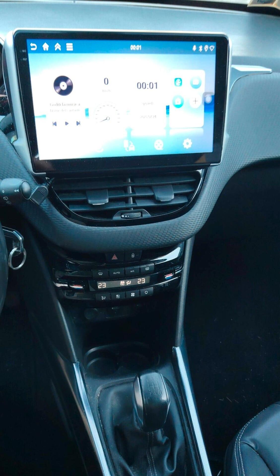 Peugeot 2008 1.2 VTi 82CV Allure