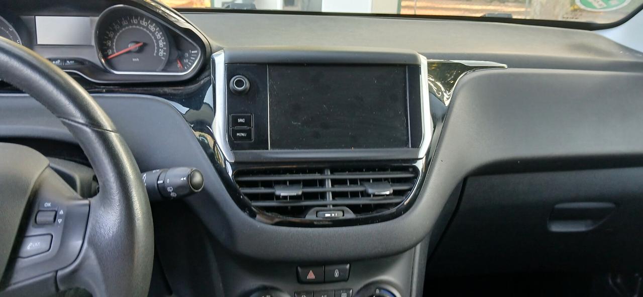 Peugeot 208 PureTech 82 5 porte Allure