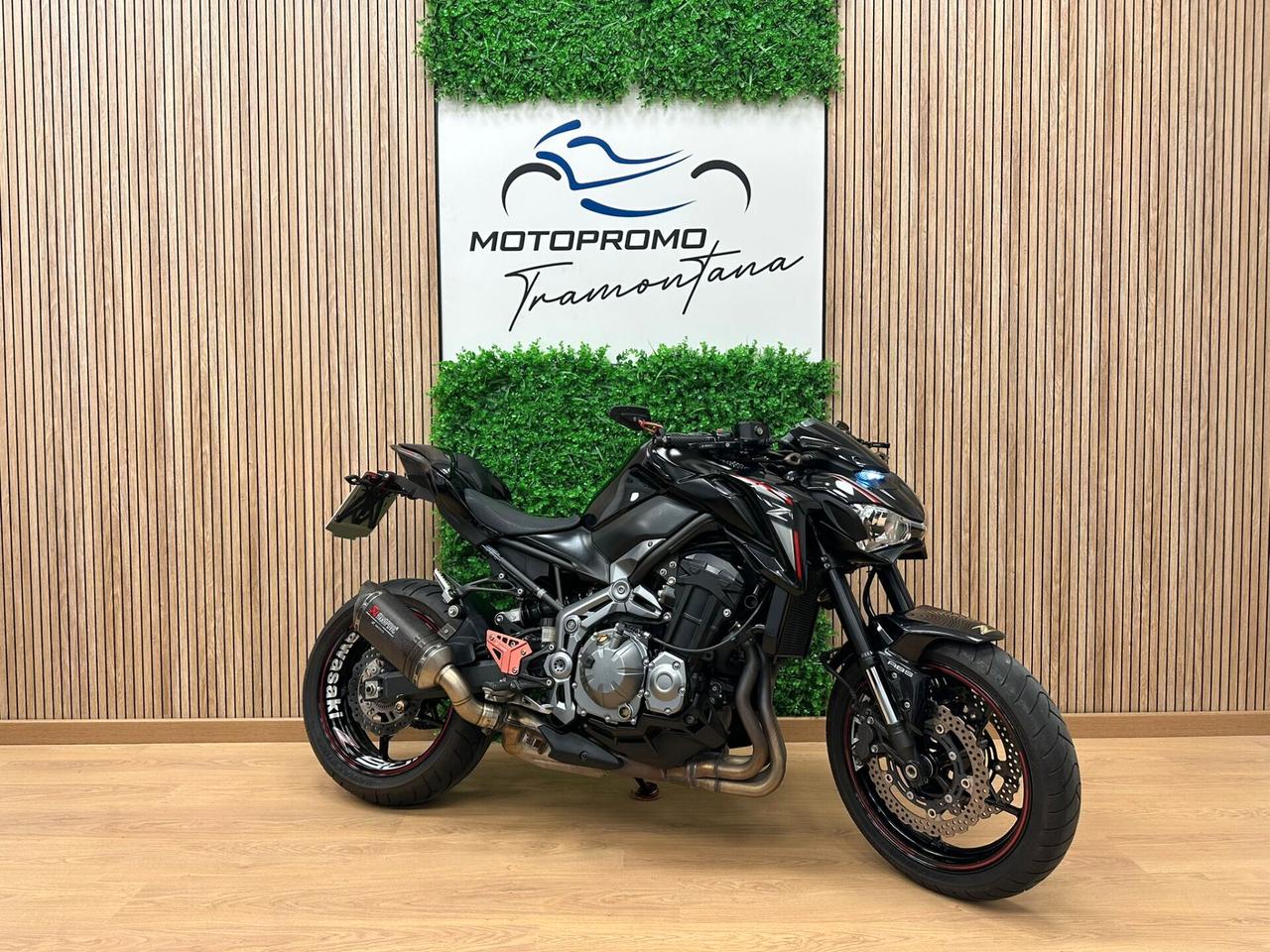 KAWASAKI Z900 Z 900 - 2018 AKRAPOVIC DA 129€ AL MESE