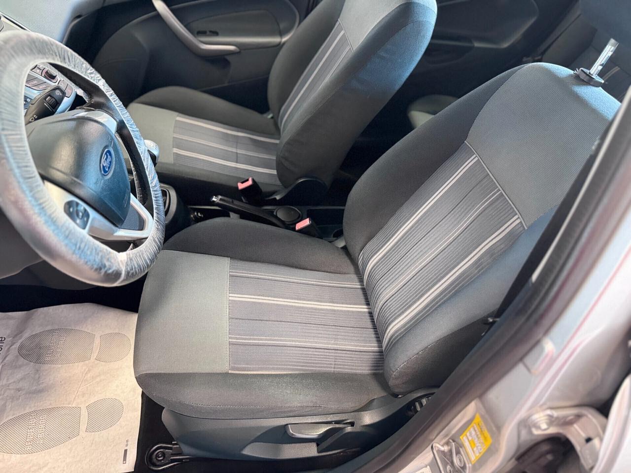 Ford Fiesta 1.4 TDCi 68CV 5 porte Titanium