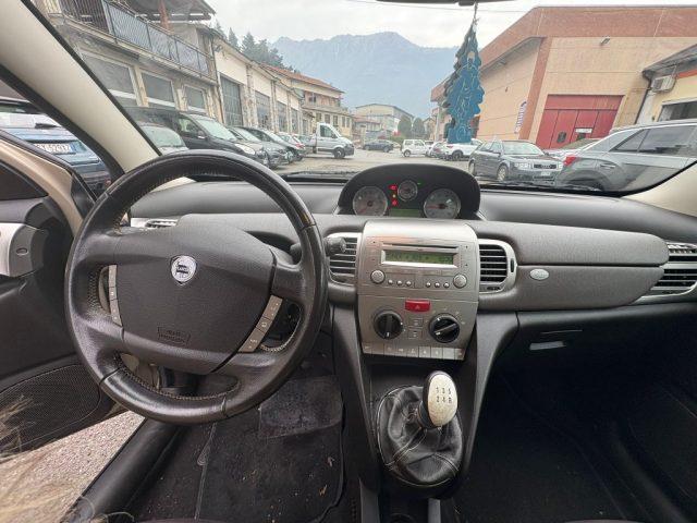 LANCIA Ypsilon 1.2 ADATTA A NEOPATENTATI