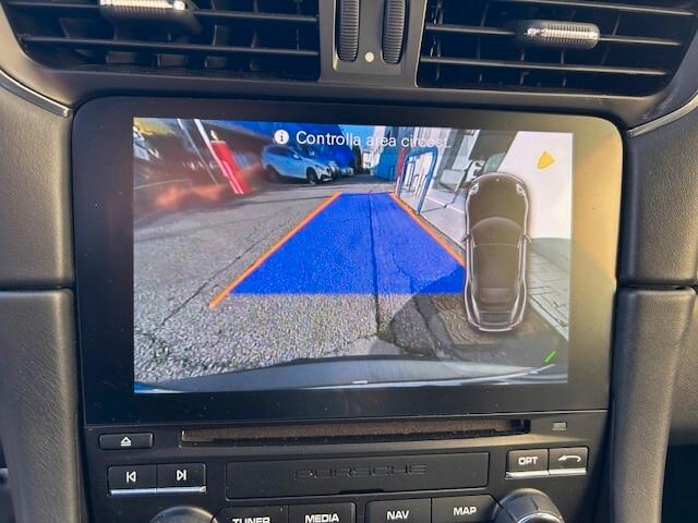 Porsche 911 Carrera 4S Cabriolet PDK Interni heritage design