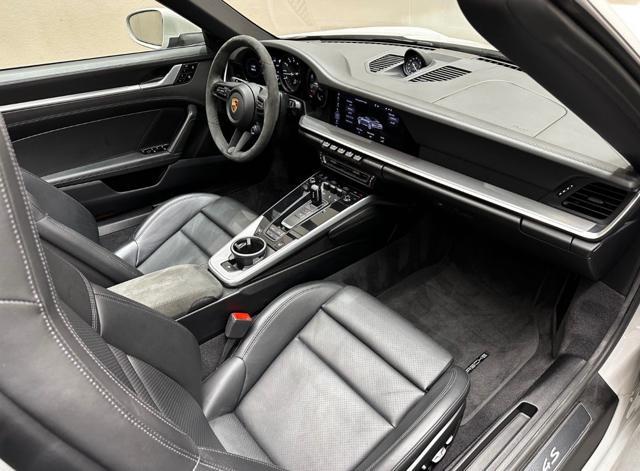 PORSCHE 992 911 Carrera 4S Cabriolet