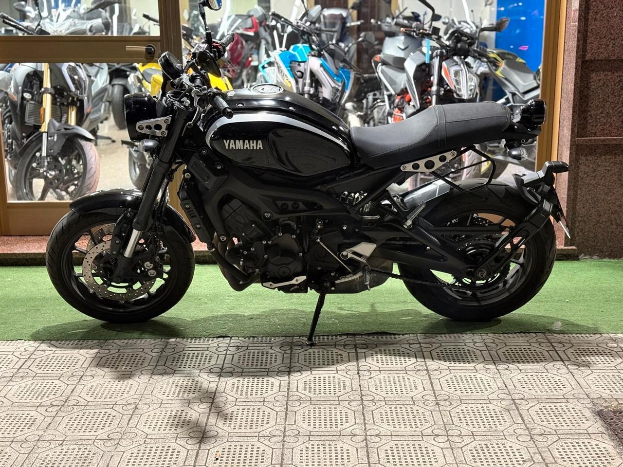 Yamaha XSR 900 tua a soli 82 euro al mese !