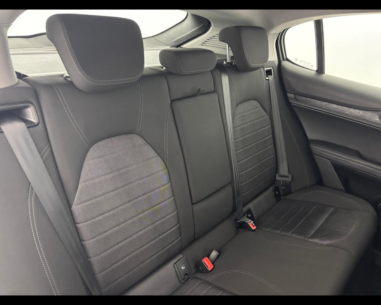 ALFA ROMEO Stelvio 2.2 t Business Q4 190cv auto