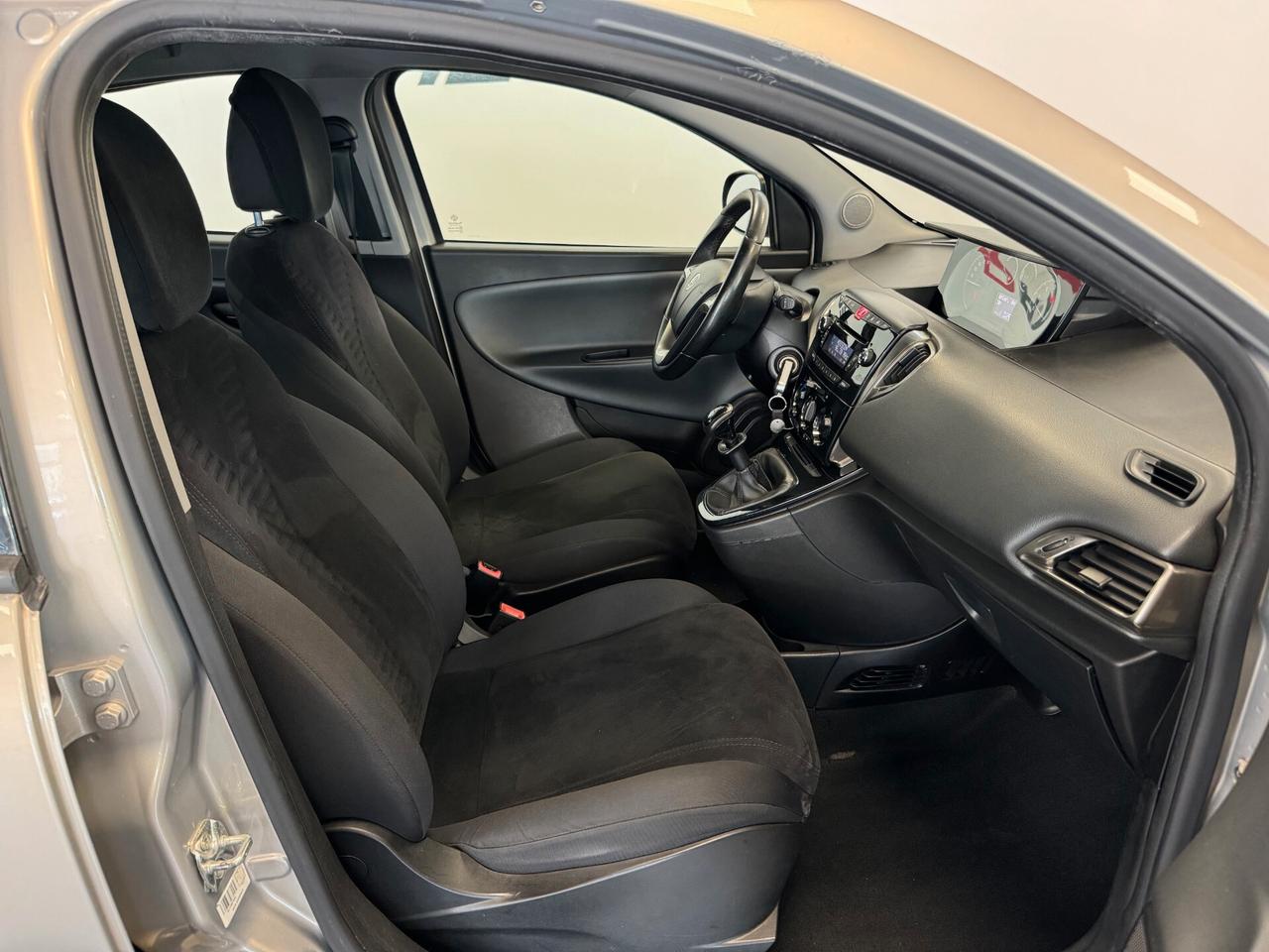 Lancia Ypsilon 1.2 69 CV 5 porte GPL Ecochic Elefantino