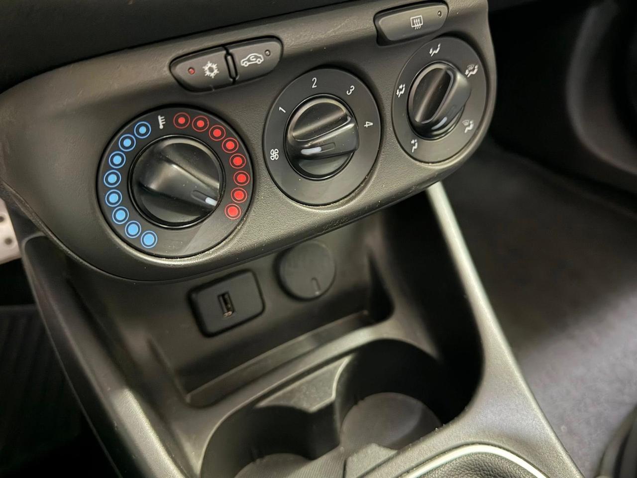 Opel Corsa 1.4 90CV GPL Tech 5 porte Innovation