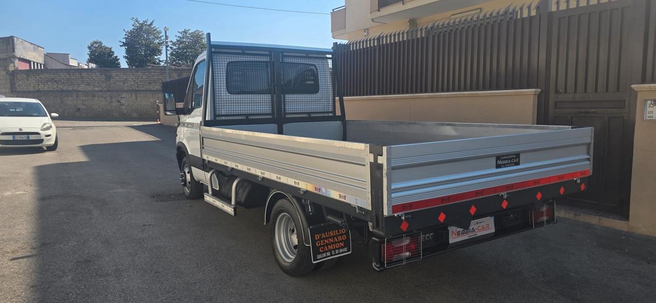 IVECO DAILY M0T0RE 2.800